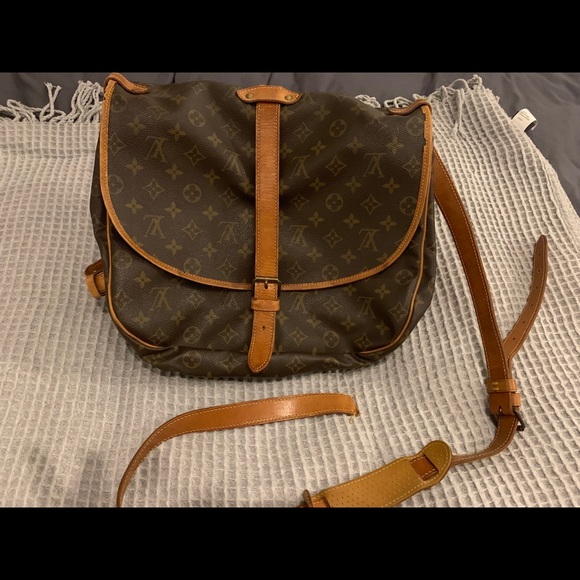 Louis Vuitton Handbags - Louis Vuitton Saumur 35